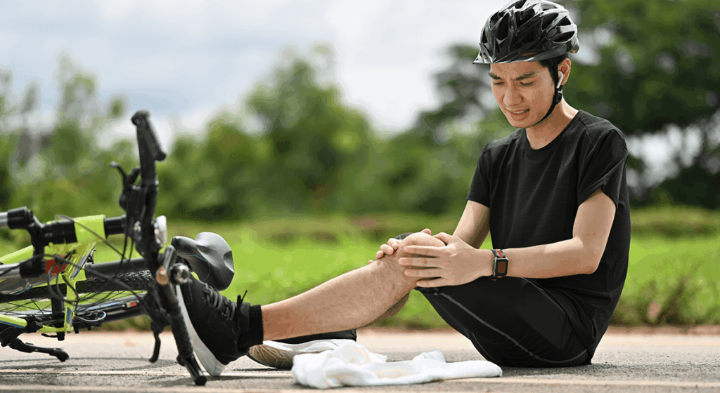 Chinese person Knee Injury with Bicycle